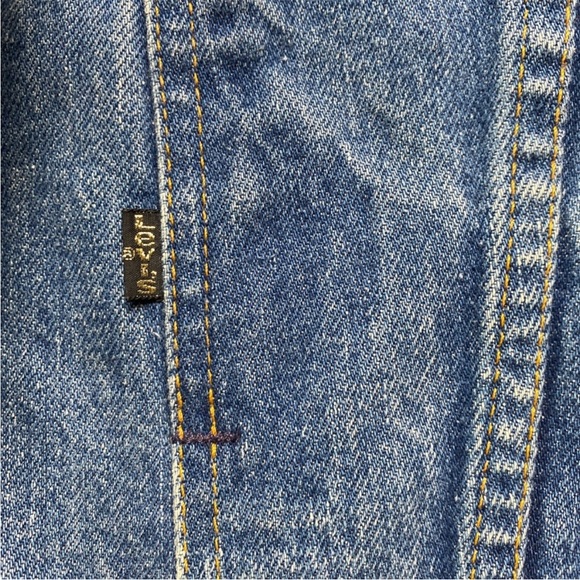 The COOLEST vintage Levi’s denim jacket - Picture 8 of 8